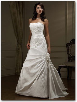 I have a new Mia Solano inspired white wedding dress style M8995 in size 16