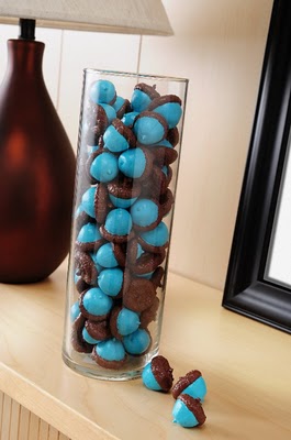 What Can I Put in a Vase.... :  wedding Painted Acorns