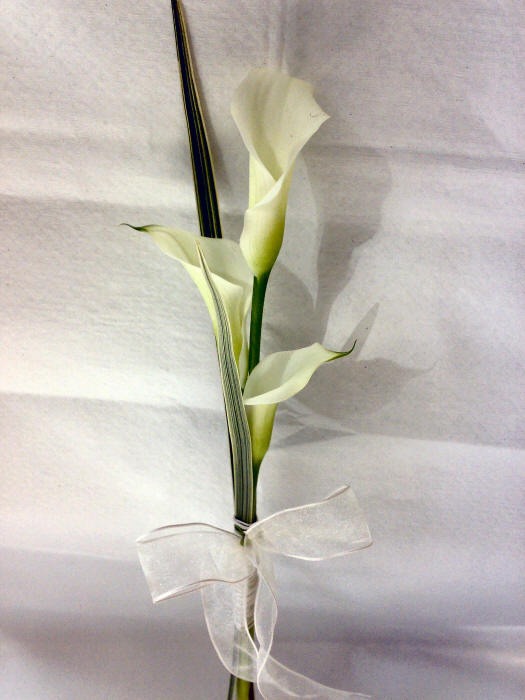 Show Off Your Bouquet Inspiration wedding Calla Lily Bouquet