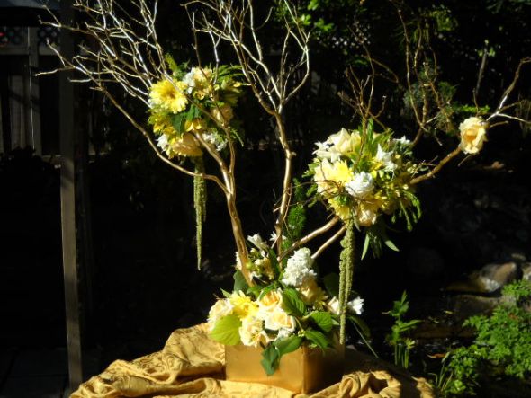 Mock Centerpiece wedding centerpiece gold yellow branches manzanita 