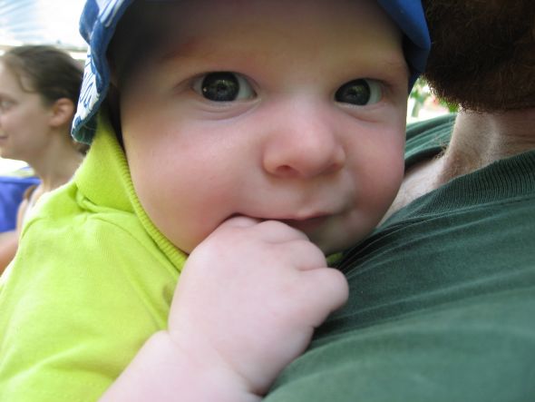 Reassure me that my kid is ok even though he's late on milestones :  wedding Ben 3months 