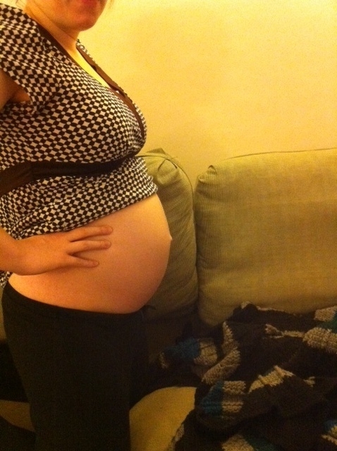 Let's see your baby bumps!! :  wedding Prego 31w