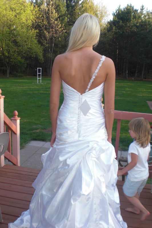 Show Off Dresses with UNIQUE backs :  wedding CIMG1205