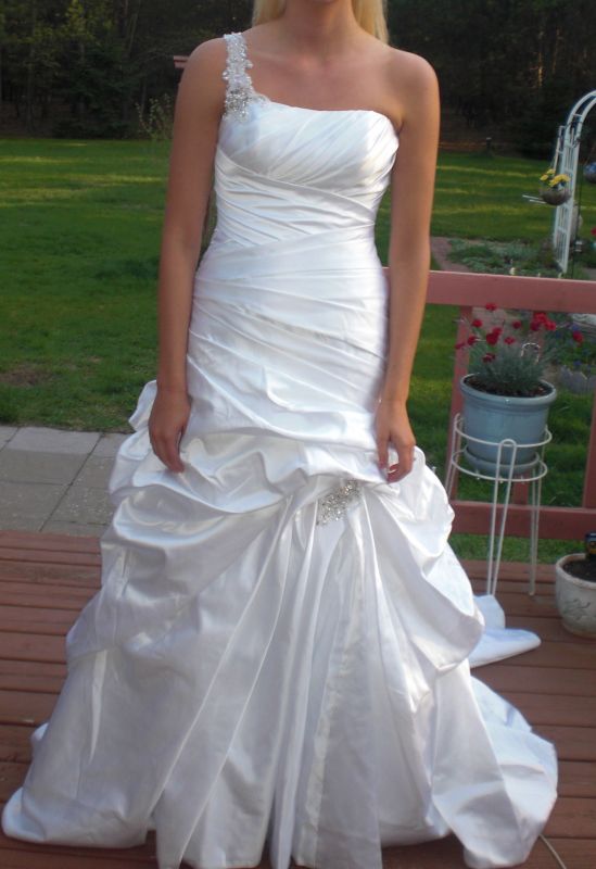 Maggie Sottero Jenna in White? : wedding CIMG1209crop