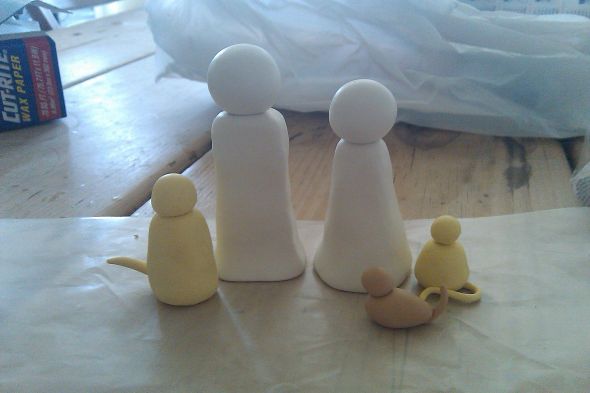 DIY Clay Cake toppers with pets :  wedding diy cake toppers clay green CTopper2