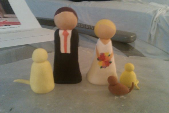 DIY Clay Cake toppers with pets : wedding diy cake toppers clay green CTopper4