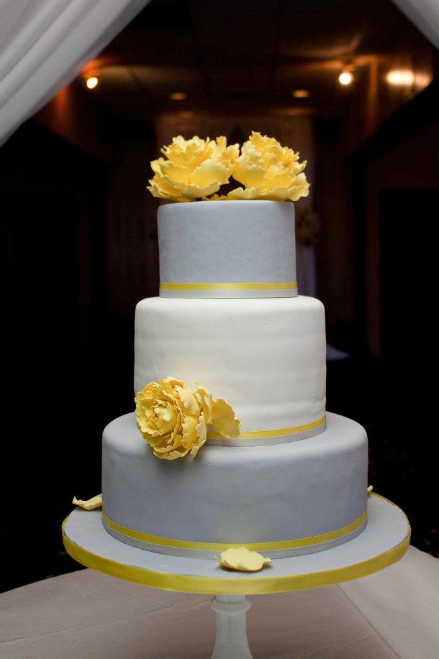  Cakes Jamaica Simple Elegant Peonies wedding ivory yellow silver 