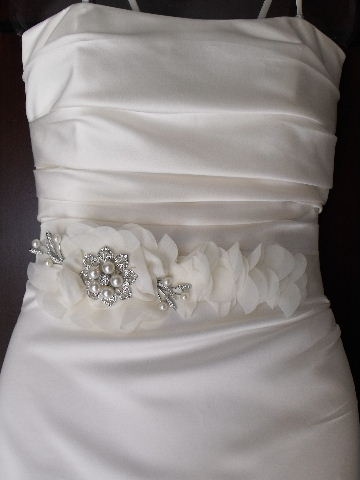 Ivory Bridal Gown Sash with stunnong brooches wedding sash belt 