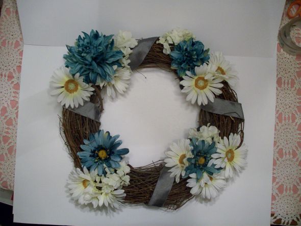  10 dollars apiece obo Sold as a set or individual Wreath Centerpieces 