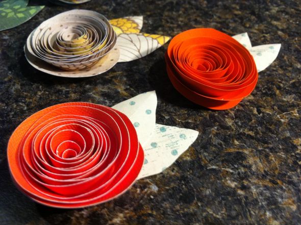 Off Beat Bouts : wedding groom groomsmen boutonniere diy paper ceremony IMG 5459