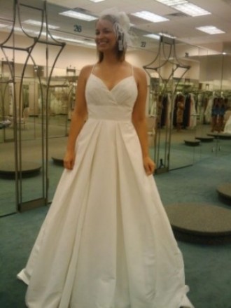 Pear shaped & hourglass brides - lets see real pics of your dress! :  wedding Dresspic