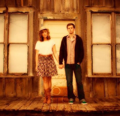 What exactly does one wear to an engagement shoot? :  wedding 37863 446726006102 605746102 5800807 432769 N