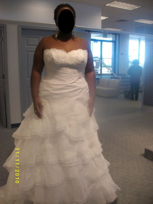 Any pictures of Real Full Figured Brides in any Alfred Angelo dresses??? :  wedding 3rd No