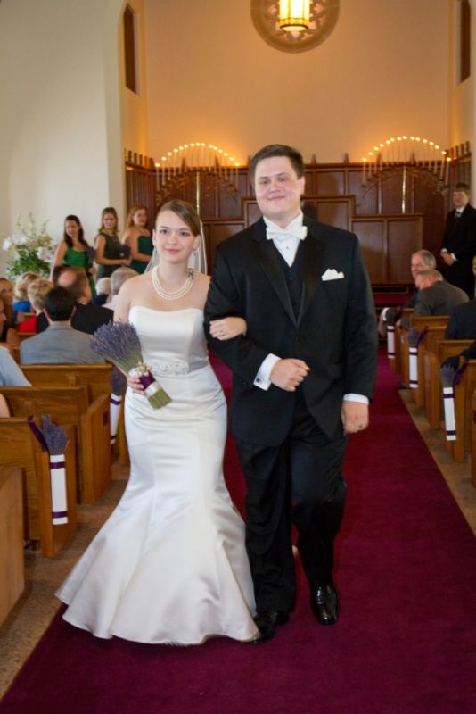 Walking back down the aisle with your new husband/wife :  wedding KWE 2240