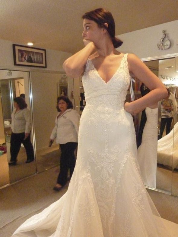 Pear shaped & hourglass brides - lets see real pics of your dress! :  wedding P1050103