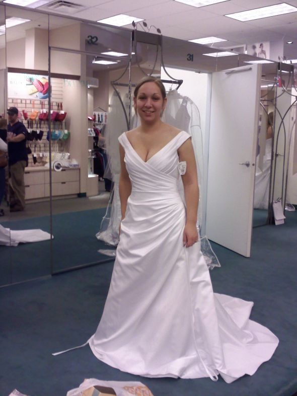 Anyone feel pressure to get a fancy wedding dress? :  wedding 133