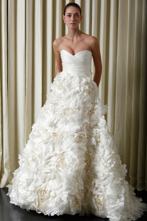 4 Monique Lhuillier Sunday Rose Wedding Dress Size 8 slightly altered in 