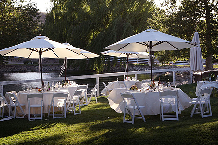 Table umbrellas? Really?? : wedding umbrellas aisle Bella20Castle2018a1