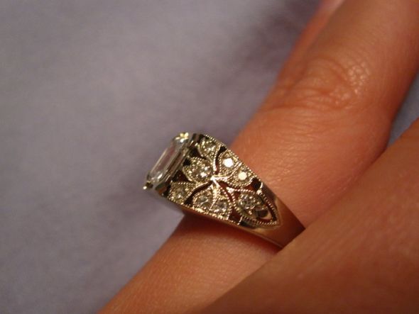 How long does it take to make a custom ring? :  wedding Ringside