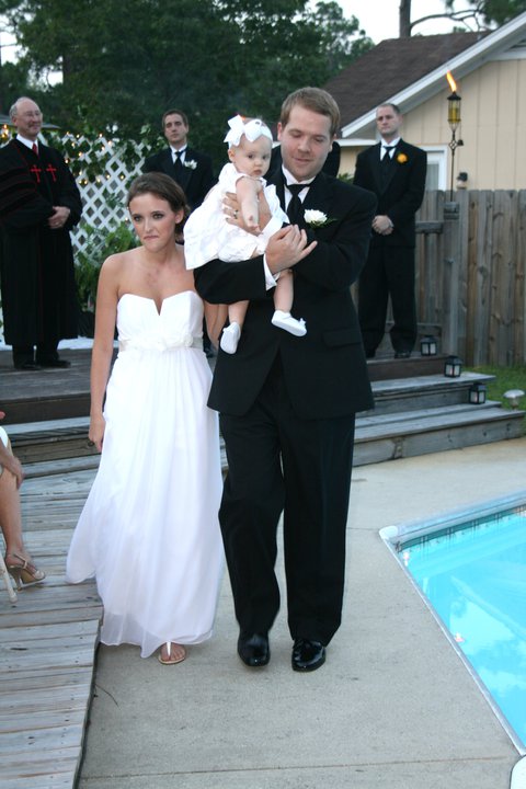 I'm a Mrs. now! (Wedding pics) :  wedding 35915 131656160187246 100000285873937 281840 1705783 N