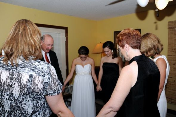 I'm a Mrs. now! (Wedding pics) :  wedding 37340 1311247103999 1315264196 30774857 6761592 N