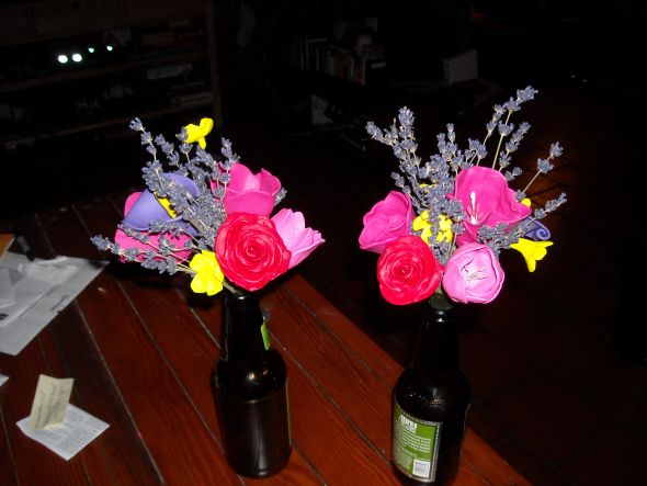 Who's using fresh flowers, who's using silk? :  wedding My DIY Bouquet