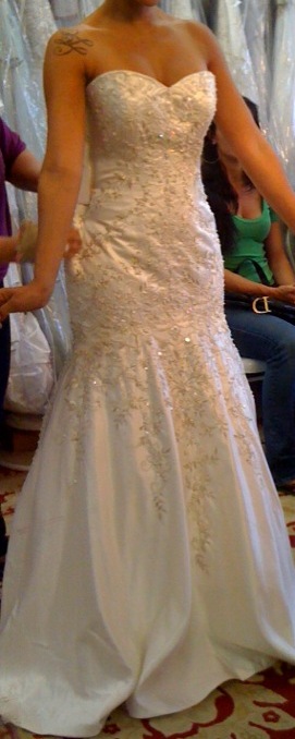 show off your wedding dress thanks. : wedding Photo1