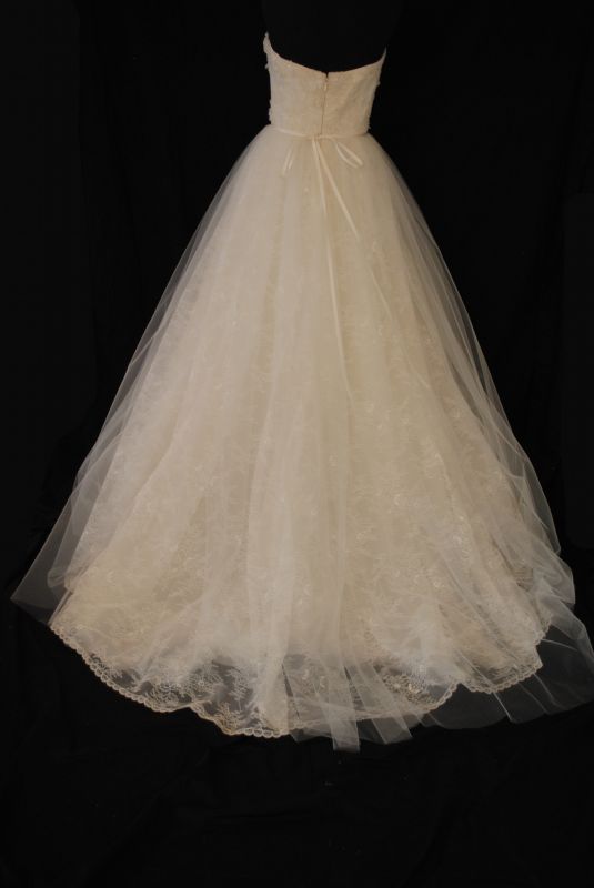 Christos Spring Blossom--like new : wedding christos bridal sample spring blossom ivory dress Fabulous Frocks Christos 75