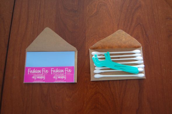 Bridesmaids Gift: Emergency Kit :  wedding bridesmaids gift diy Mini Enveloeps