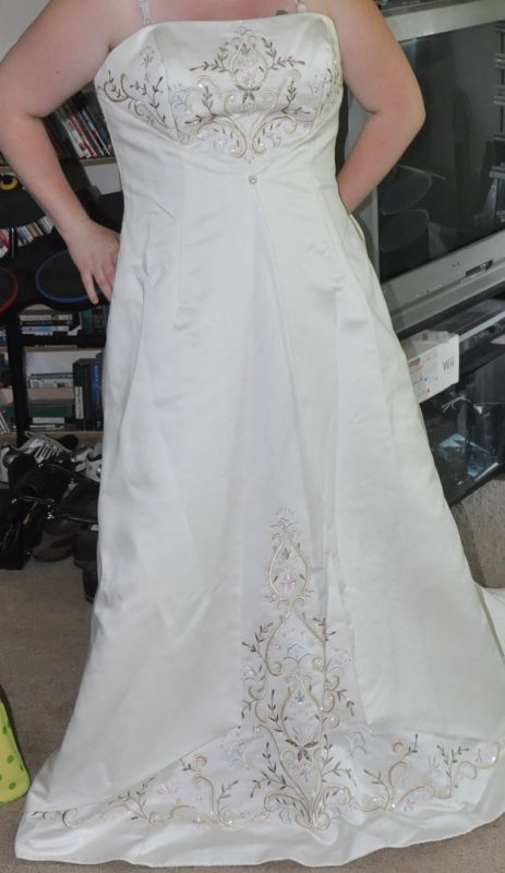 Ladies, let me see your dress, I need ideas and inspiration! :  wedding My Dress 2 2
