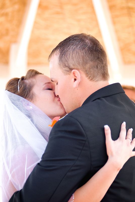 What's the 1 picture you feel completely captured the emotion of your day? :  wedding DSC 8382