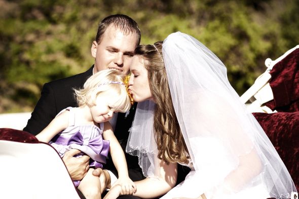 What's the 1 picture you feel completely captured the emotion of your day? :  wedding DSC 8408