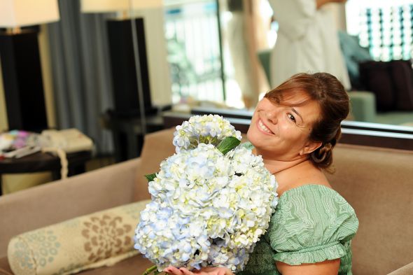 DIY Flowers, Centerpieces and Bouquets :  wedding dahlias hydrangeas fiftyflowerscom wholeblossomscom samsclub diy wedding day teal blue red cake bouqet flowers reception miami Marcdiane0186