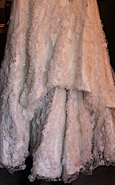 Allure C143 - Size 4-6: $600 or best offer : wedding dress allure bridals allure c143 ivory silver 3 Point Bustle