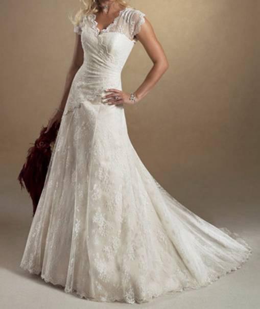 It 39s lace and organza with cap sleeves and corseted back