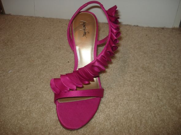 New Fuschia Shoes, size 8.  $35 including shipping :  wedding pink bridesmaids shoes 034