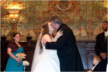 What are your ten favorite pro photos that express your day? : wedding The Kiss