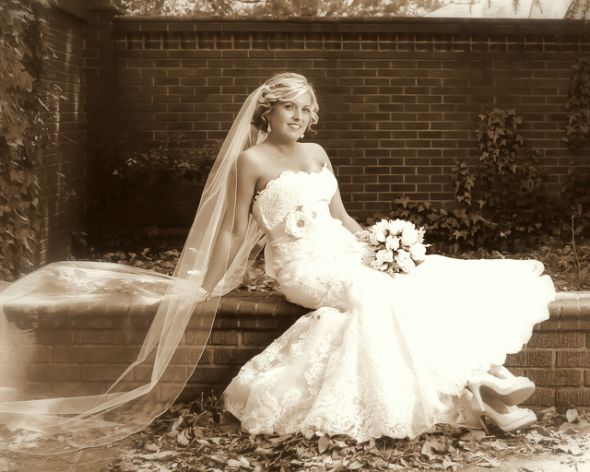 Gallery of the Day :  wedding features IMG 2239 9 My Bridal Portrait :  wedding enzoani dakota IMG 2239 9 