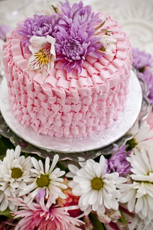 wedding ruffle cake pink texture purple 20110625 OWSP Wedding 155