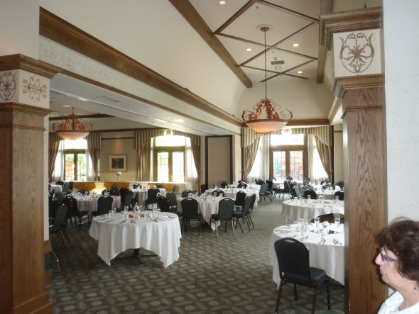 this is a LONGSHOT....any bride or groom PHISH phans out there? :  wedding phish concert Dining Area