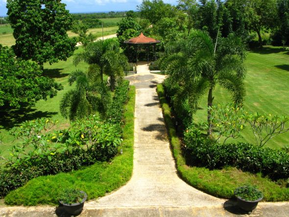 Options for a Catholic Bride wanting to get married outside a Church :  wedding catholic venue puerto rico PalaceteLos Moreau3