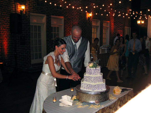 My Honey & Lavender wedding in Annapolis recap w/ lots o' pics! :  wedding recap jazziberry honey and lavender annapolis purple shoes yellow shoes Cakecut