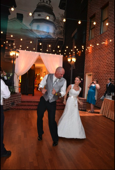 My Honey & Lavender wedding in Annapolis recap w/ lots o' pics! :  wedding recap jazziberry honey and lavender annapolis purple shoes yellow shoes Entrance