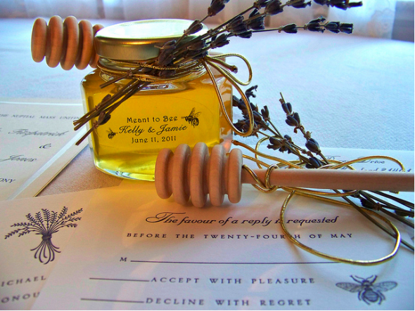 My Honey & Lavender wedding in Annapolis recap w/ lots o' pics! :  wedding recap jazziberry honey and lavender annapolis purple shoes yellow shoes Honeyfavors