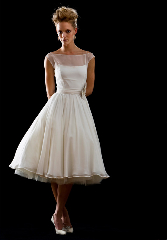 Whats your favorite type of weddingdress! :  wedding weddingbee dress beehive fashion beauty 20 1 30 1 40 1 waiting wedding weddingdress money photo 3898