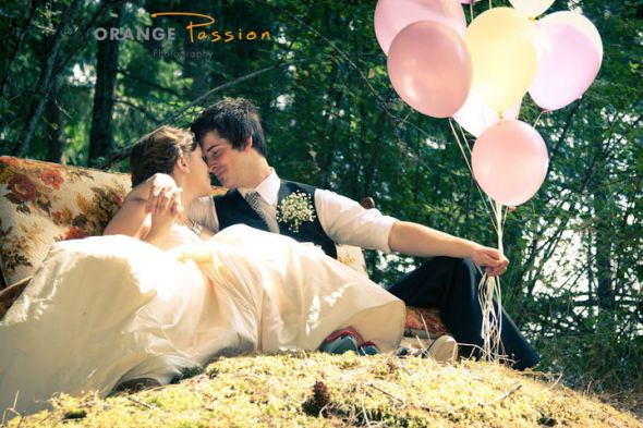 Where are all the Vancouver ladies at? : wedding Couch