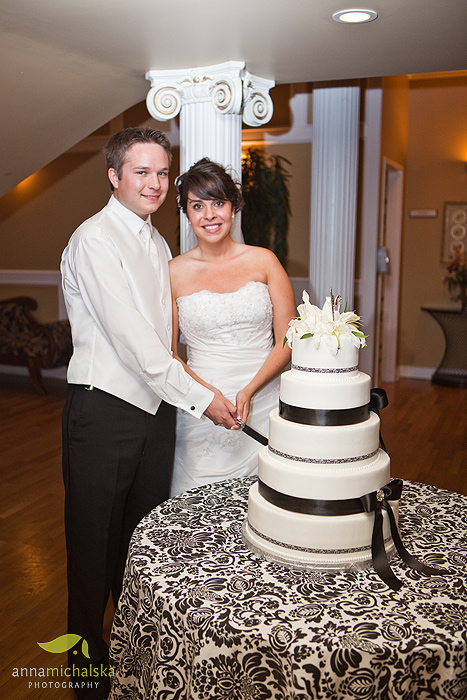 how much do wedding cakes cost