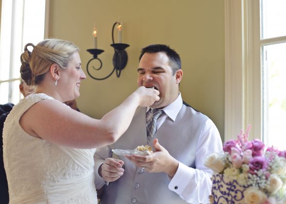 Married bees, did you smash cake in each others faces? :  wedding Wedding75