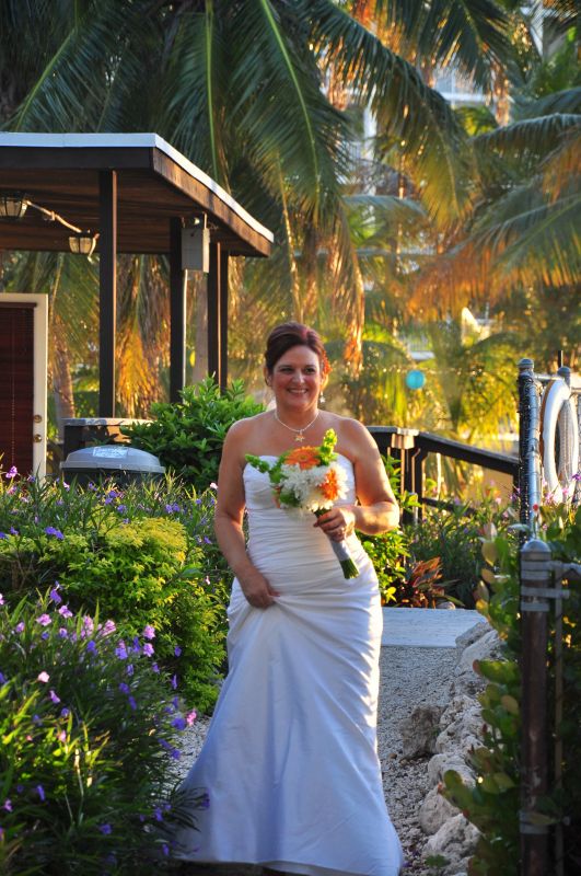 any Sam's Club flower brides? :  wedding beehive diy reception budget ceremony BrideWalking