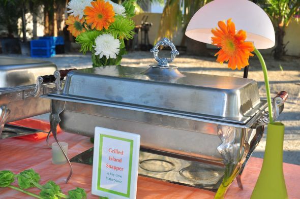 Table menus opposed to one at each place setting? :  wedding Daisies